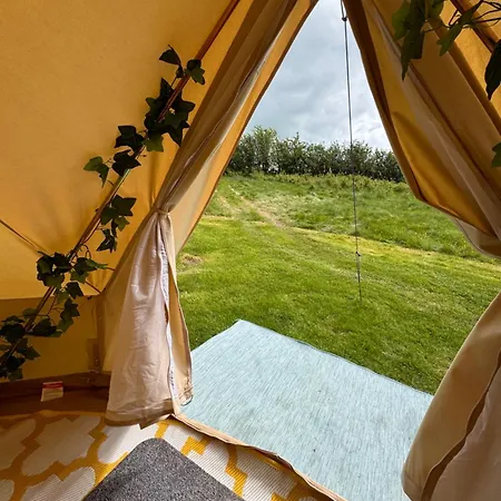 Daisy Bell Tent At Belan Bluebell Woods Llanidloes Exterior photo